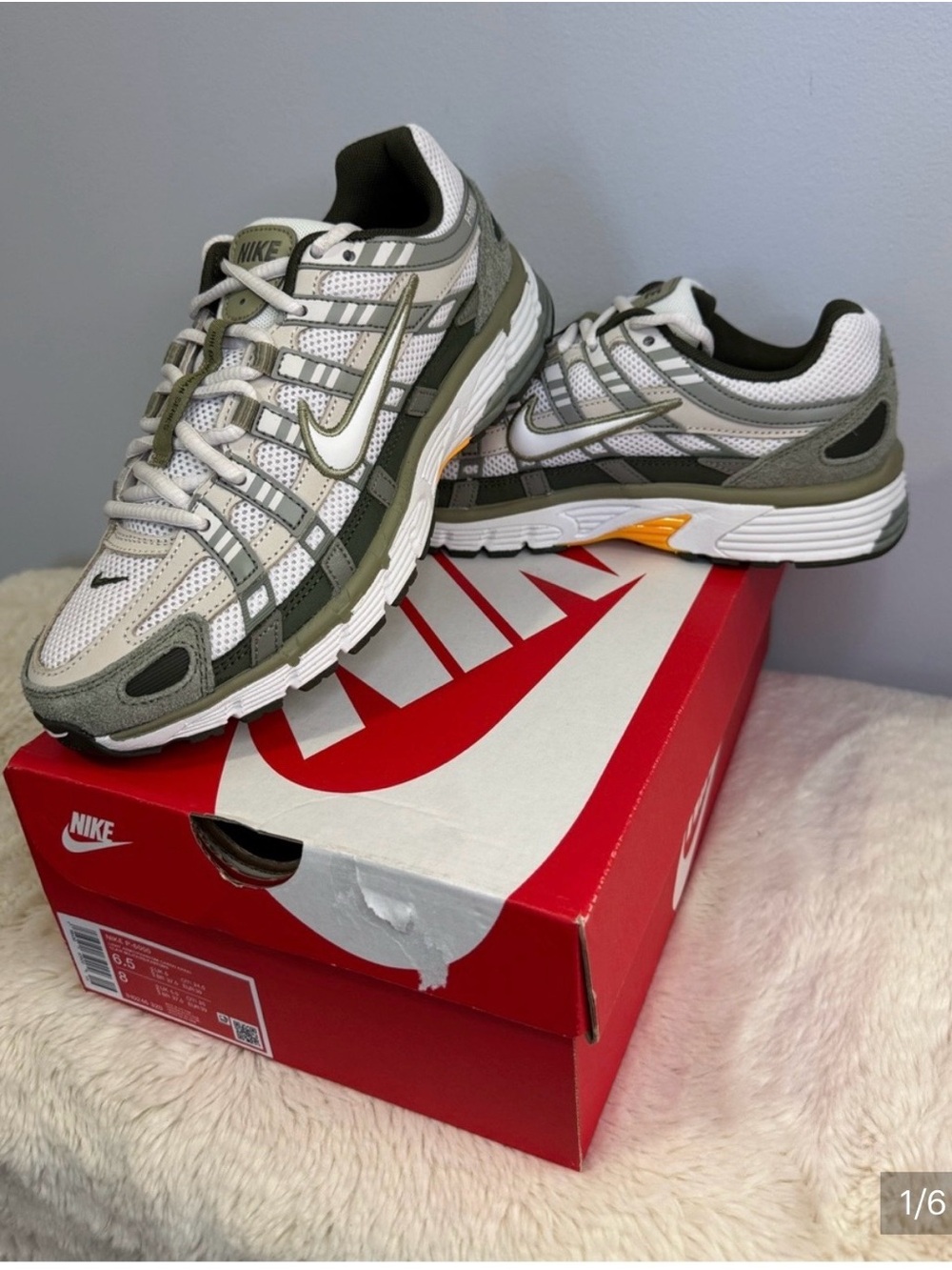 Nike Women's White and Olive Green Training Sneakers